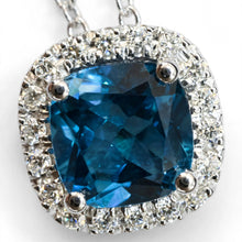 Carica l'immagine nel visualizzatore di Gallery, COLLANA CON TOPAZIO LONDON BLUE 1,90 CT E DIAMANTI
