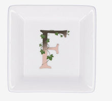 Carica l&#39;immagine nel visualizzatore di Gallery, PIATTINO QUADRATO LETTERA &quot;F&quot;
